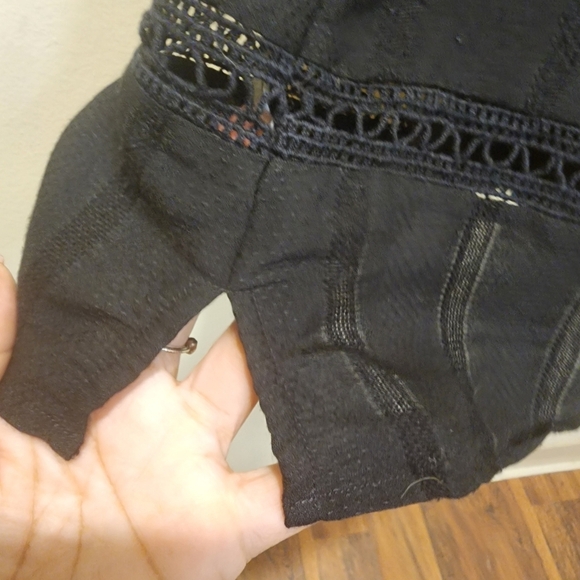 Ann Taylor LOFT Black Fringe tank top size L - Picture 6 of 11